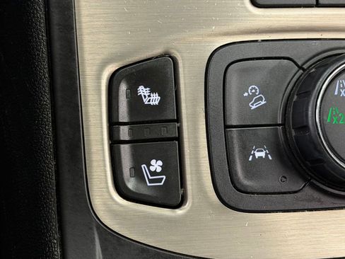 Used 2018 GMC Terrain Denali w/ Advanced Safety Package AWD/4WD image 28