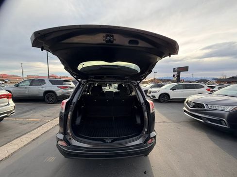 Used 2018 Toyota RAV4 LE w/ All Weather Liner Package image 23