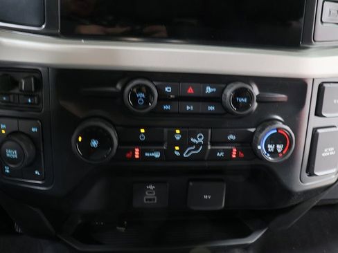 New 2026 Ford F250 XLT w/ XLT Premium Package AWD/4WD image 9