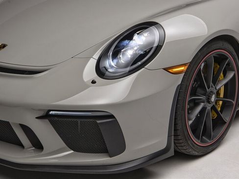 Used 2018 Porsche 911 GT3 image 38