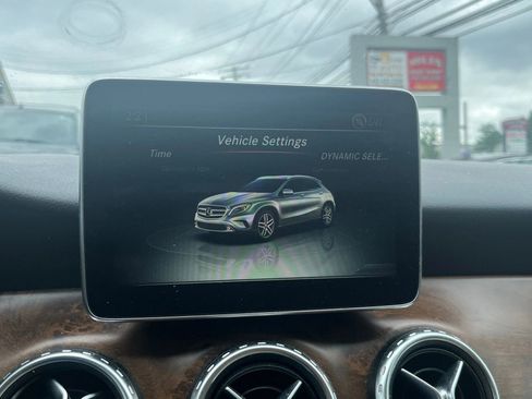 Used 2016 Mercedes-Benz GLA 250 4MATIC image 19