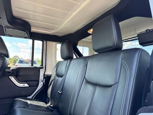 Used 2015 Jeep Wrangler Unlimited Sahara w/ Max Tow Package AWD/4WD image 23
