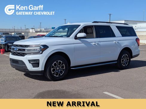 Used 2023 Ford Expedition Max XLT image 1