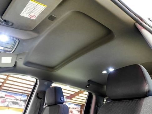 Used 2021 Chevrolet Silverado 2500 Custom w/ Custom Value Package image 29