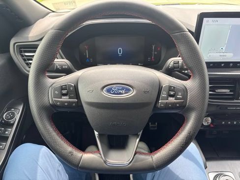 Used 2024 Ford Escape ST-Line w/ Tech Pack #1 AWD/4WD image 29