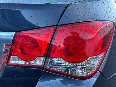 Used 2016 Chevrolet Cruze LS image 17