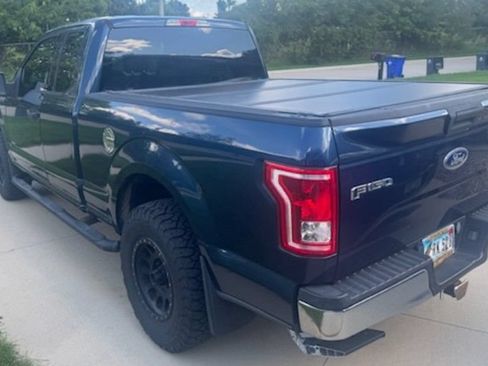 Used 2015 Ford F150 XLT w/ Trailer Tow Package RWD image 4