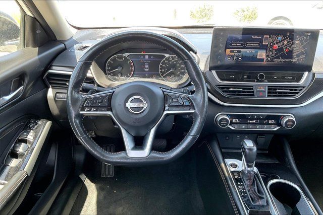 Used 2023 Nissan Altima 2.0 SR FWD image 4