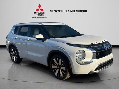 New 2026 Mitsubishi Outlander SEL FWD image 3