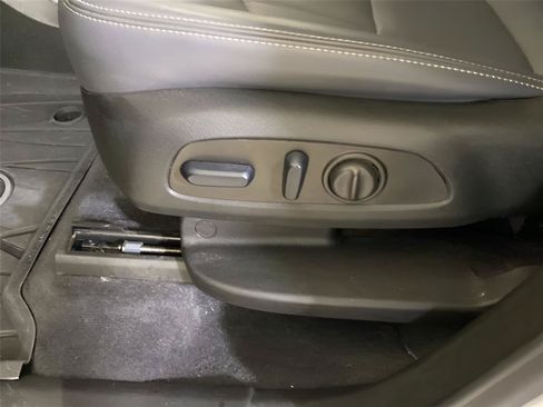 Used 2024 Buick Enclave Essence w/ LPO, Floor Liner Package AWD/4WD image 21