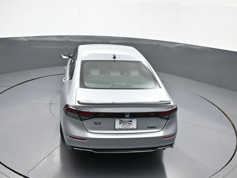 Used 2025 Honda Accord Sport image 38