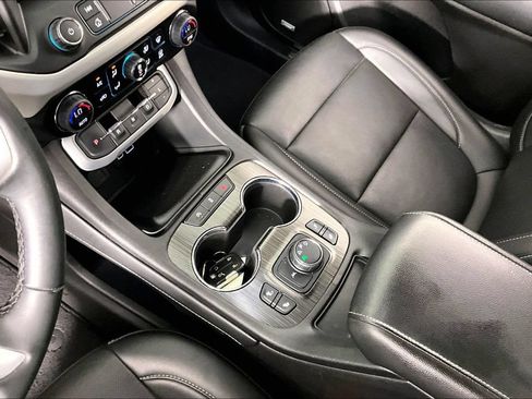 Certified 2023 GMC Acadia SLT AWD/4WD image 16