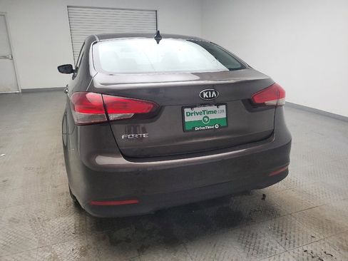 Used 2017 Kia Forte LX w/ LX Popular Package image 6