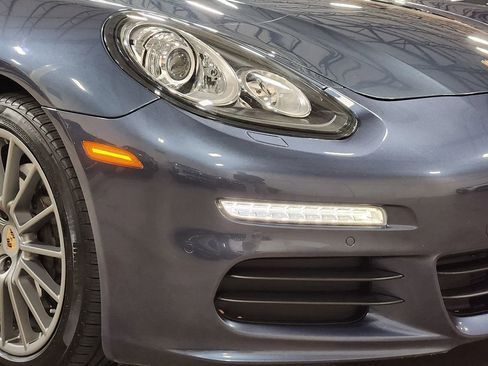 Used 2014 Porsche Panamera 4 image 14