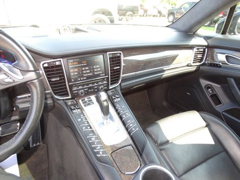 Used 2012 Porsche Panamera image 14