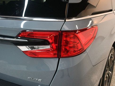 Used 2024 Honda Odyssey Elite image 16