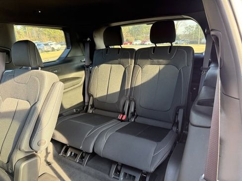 New 2025 Jeep Grand Cherokee L Laredo w/ Luxury Tech Group I image 28