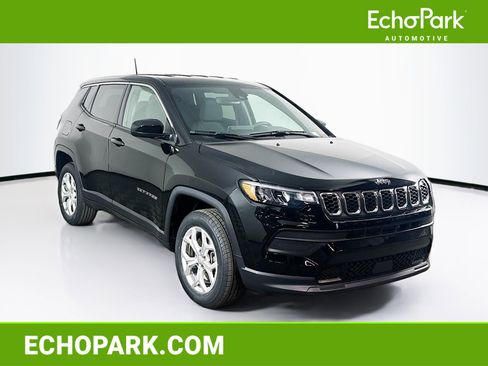 Used 2024 Jeep Compass Sport image 1