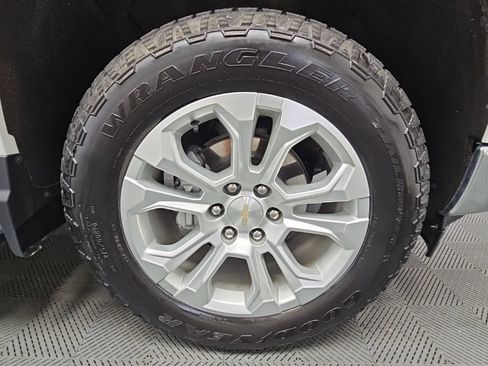 Certified 2024 Chevrolet Silverado 1500 LTZ AWD/4WD image 49