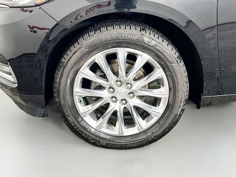 Used 2020 Buick Enclave Premium w/ Sun and Sites Package image 11