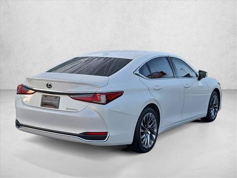 Used 2024 Lexus ES 300h Ultra Luxury FWD image 5