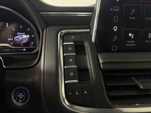 Used 2023 GMC Yukon AT4 w/ AT4 Premium Package AWD/4WD image 24