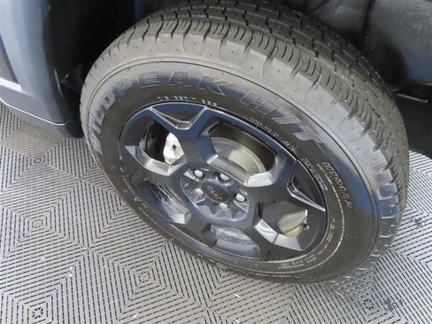 Used 2024 Jeep Compass Trailhawk AWD/4WD image 33