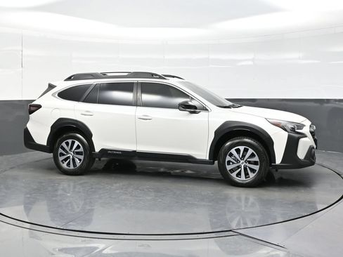 Used 2023 Subaru Outback Premium w/ Popular Package #1 AWD/4WD image 8