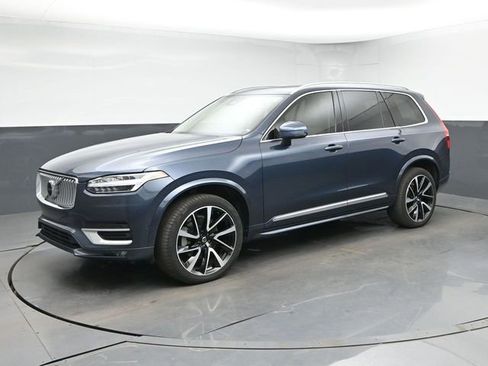 Used 2023 Volvo XC90 B6 Plus w/ Protection Package Premier AWD/4WD image 4