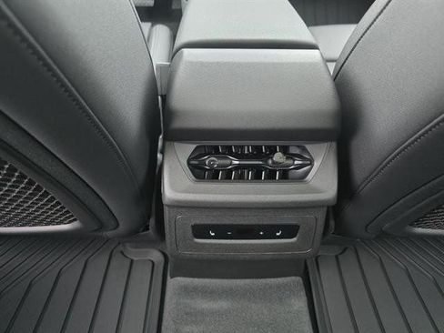 New 2025 Audi A6 e-tron Premium Plus image 23