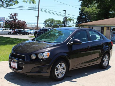 Used 2016 Chevrolet Sonic LT FWD image 5