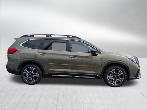 Used 2025 Subaru Ascent Touring w/ Popular Package #2 AWD/4WD image 8