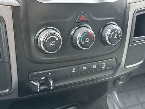 Used 2018 RAM 3500 Tradesman w/ Chrome Appearance Group image 24