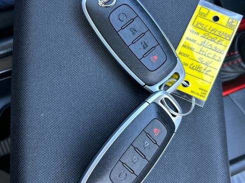 Used 2025 Nissan Kicks SR w/ SR Premium Package AWD/4WD image 21