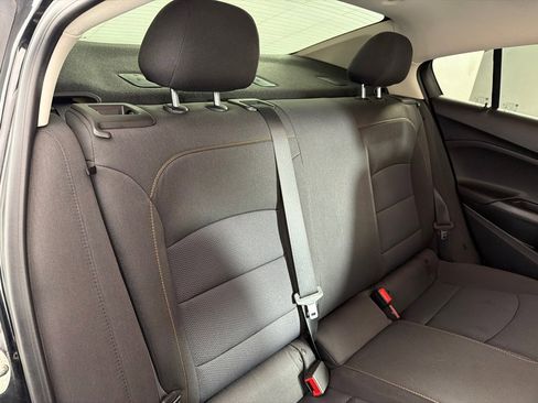 Used 2018 Chevrolet Cruze LS image 23