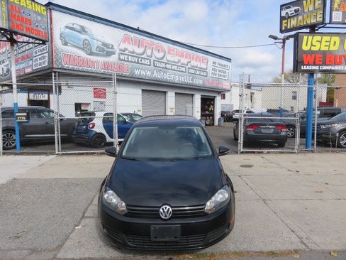 Used 2014 Volkswagen Golf 4-Door image 5