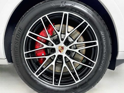 New 2026 Porsche Cayenne S AWD/4WD image 32