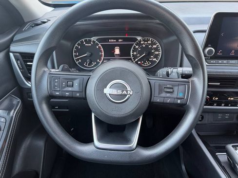 Used 2024 Nissan Rogue SV FWD image 12