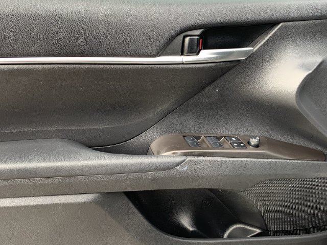 Used 2024 Toyota Camry SE FWD image 17