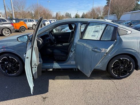 New 2026 Nissan Sentra SR w/ SR Premium Package image 17