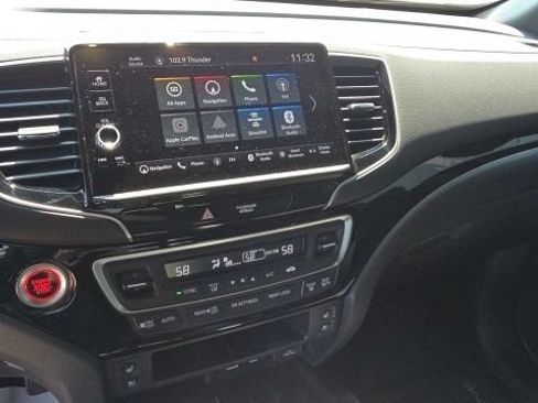 Used 2024 Honda Ridgeline Black Edition image 15