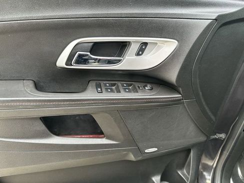 Used 2015 Chevrolet Equinox LT w/ Chrome Appearance Package image 17