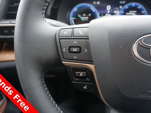 New 2026 Toyota Crown Signia Limited image 4