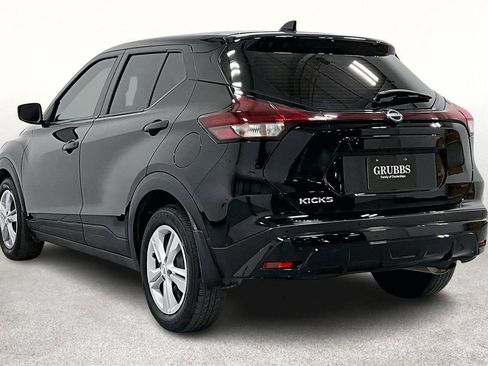 Used 2024 Nissan Kicks S image 15