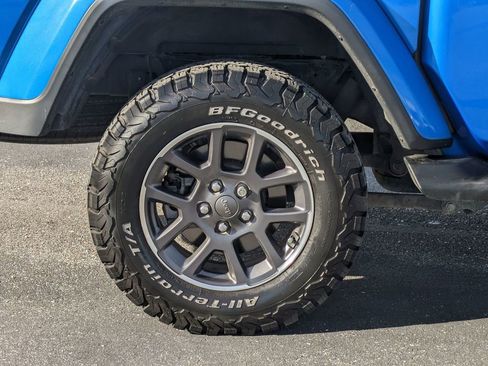 Used 2021 Jeep Gladiator Overland image 12