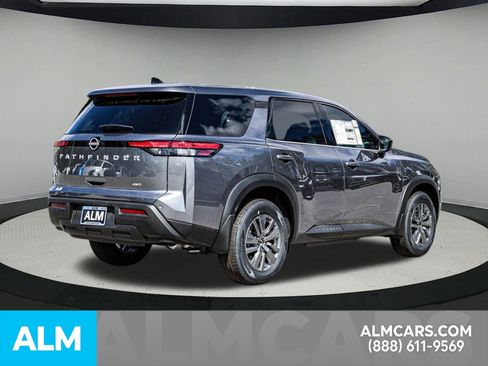 Used 2025 Nissan Pathfinder S image 6