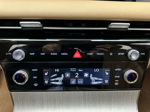 Certified 2025 Genesis G80 2.5T Advanced image 19