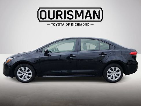 Certified 2025 Toyota Corolla LE FWD image 4
