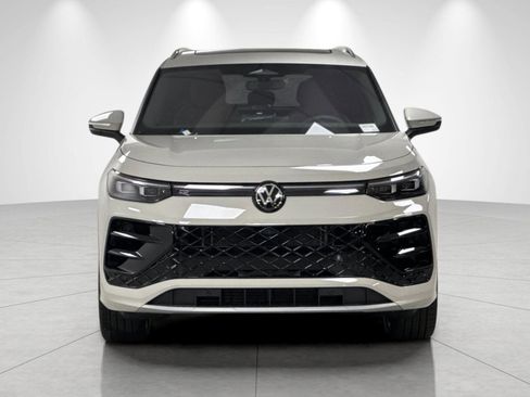 New 2026 Volkswagen Tiguan SEL R-Line AWD/4WD image 8