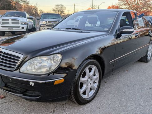 Used 2005 Mercedes-Benz S 430 S 430 4MATIC Sedan 4D image 3
